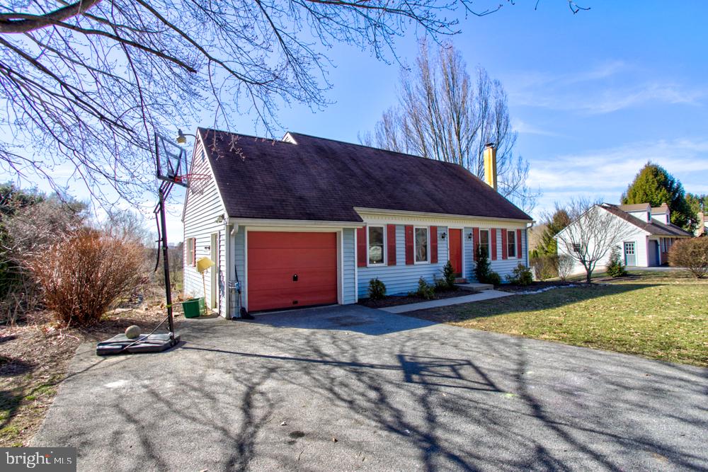 714 West Brubaker Valley Road Lititz, PA 17543 - Photo 2 of 43