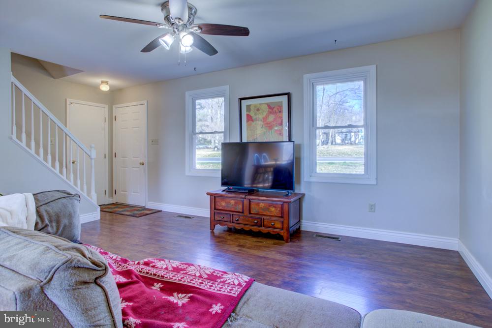 714 West Brubaker Valley Road Lititz, PA 17543 - Photo 8 of 43