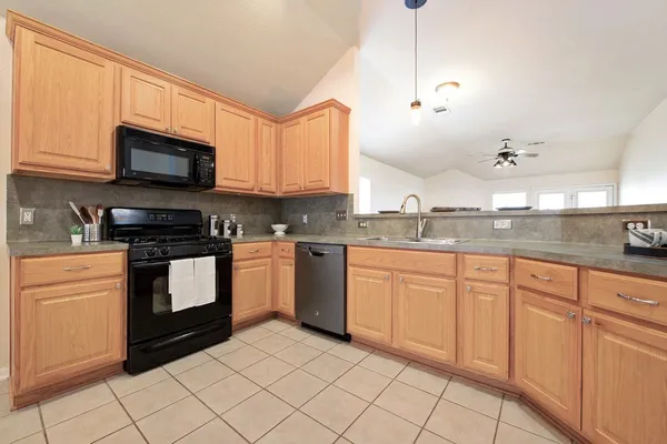 $1,900 | 2720 Granite Creek Drive, Leander, TX 78641