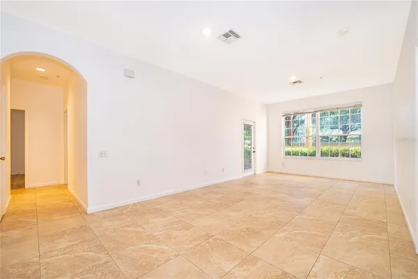 $1,950 | 6214 Stevenson Drive, Unit 110, Orlando, FL 32835