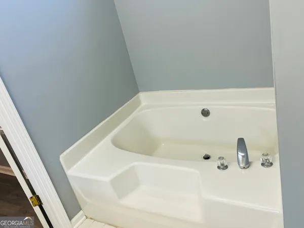 $2,100 | 405 Peeks Crossing Drive, Senoia, GA 30276