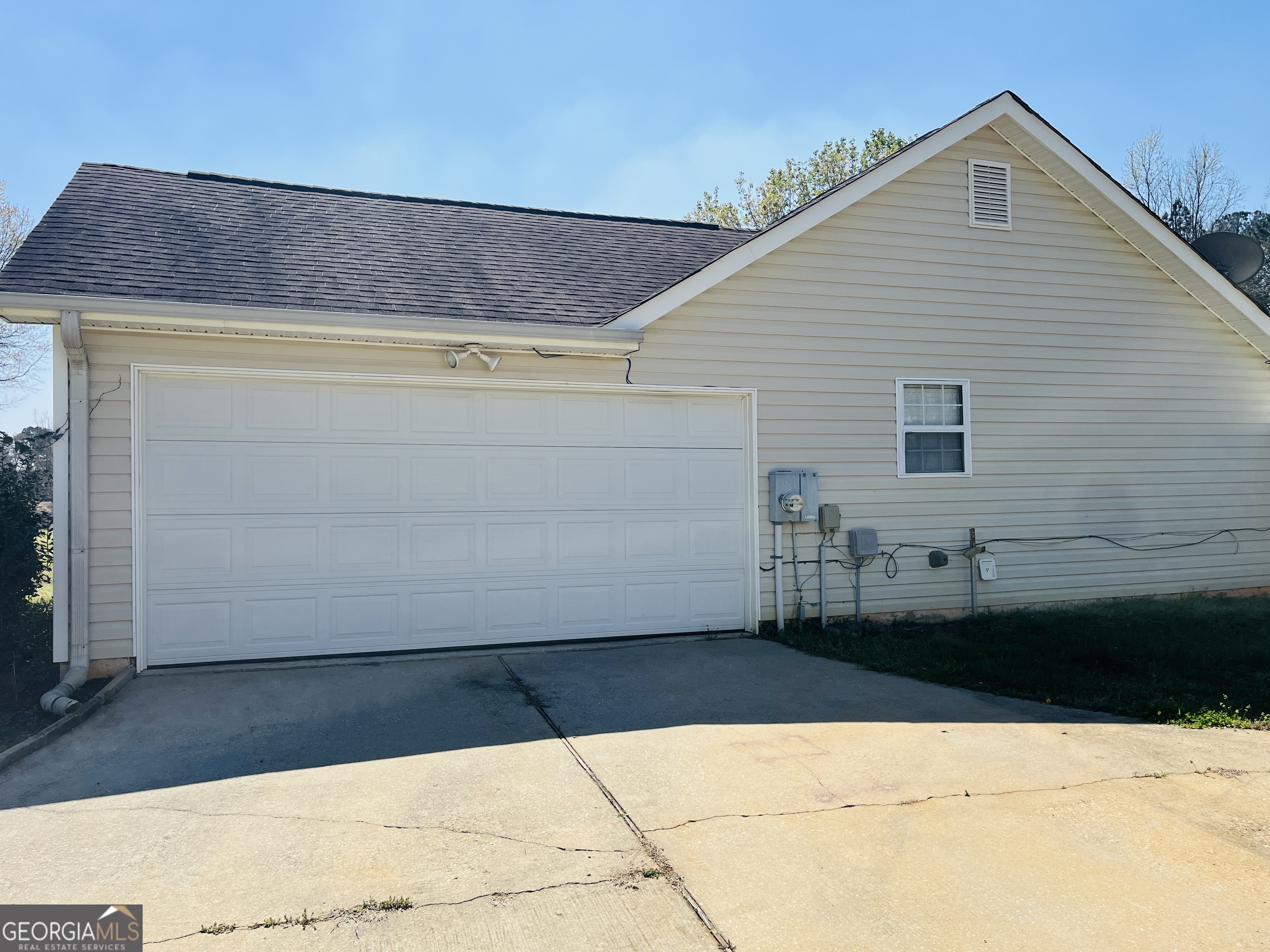 405 Peeks Crossing Drive Senoia, GA 30276 - Photo 27 of 31 a view of front door