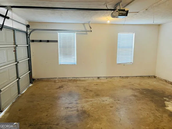 $2,100 | 405 Peeks Crossing Drive, Senoia, GA 30276