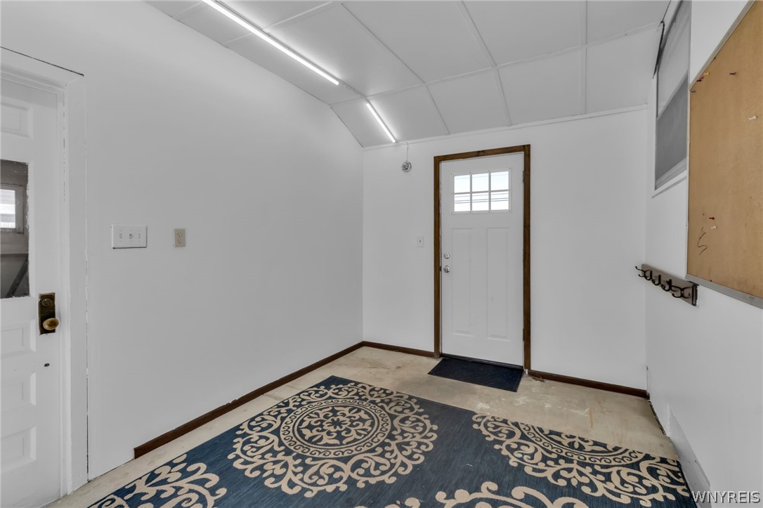 7375 St Joseph Road Niagara, NY 14304 - Photo 35 of 47
