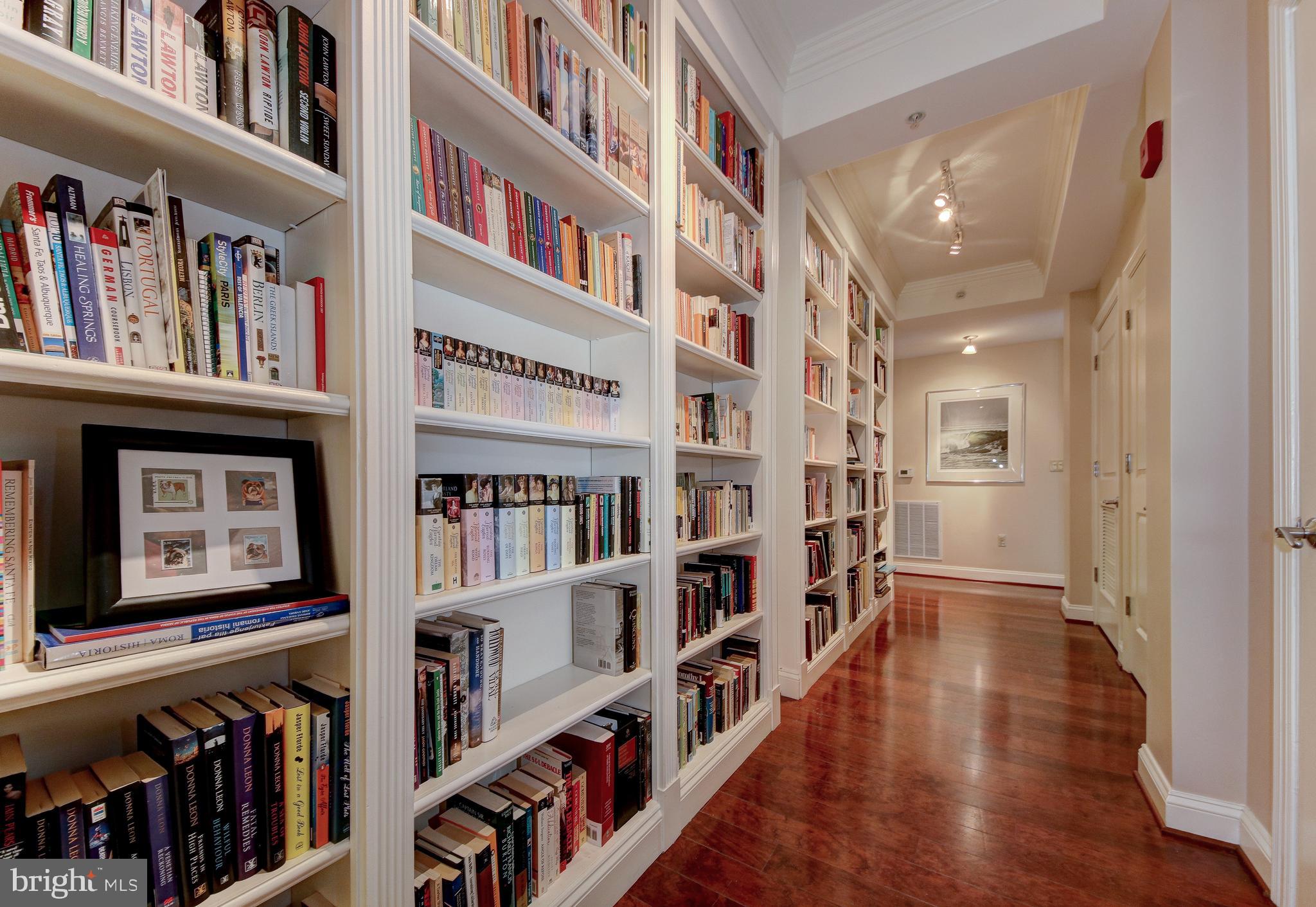 2501 Wisconsin Avenue Northwest, Unit 108 Washington, DC 20007 - Photo 2 of 31 Entry Foyer