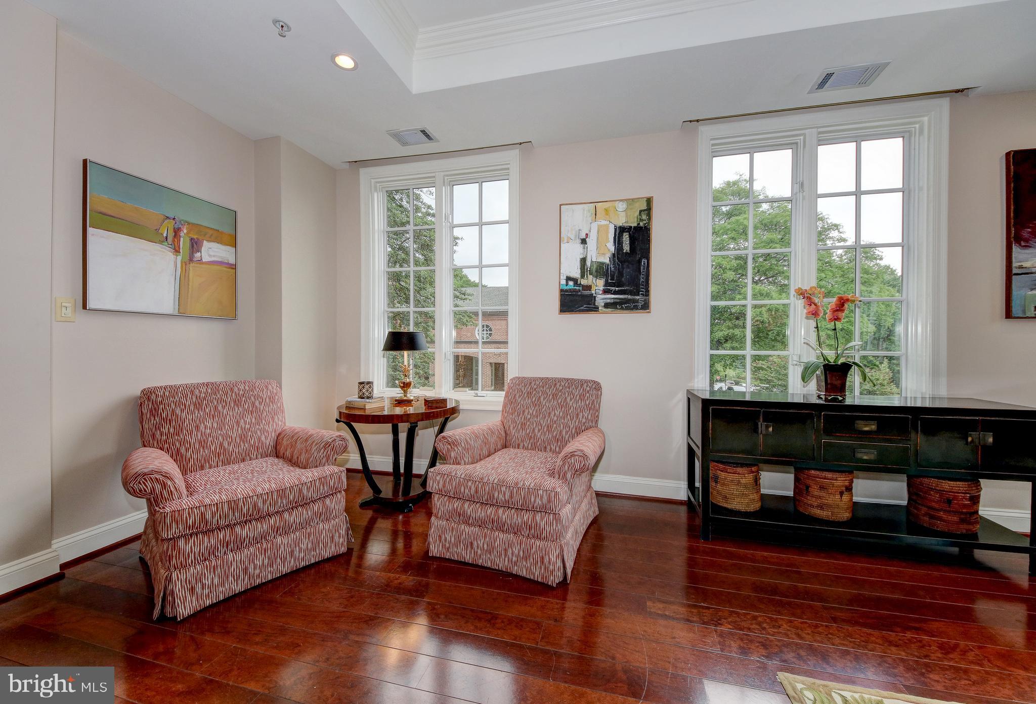 2501 Wisconsin Avenue Northwest, Unit 108 Washington, DC 20007 - Photo 8 of 31 Living Room