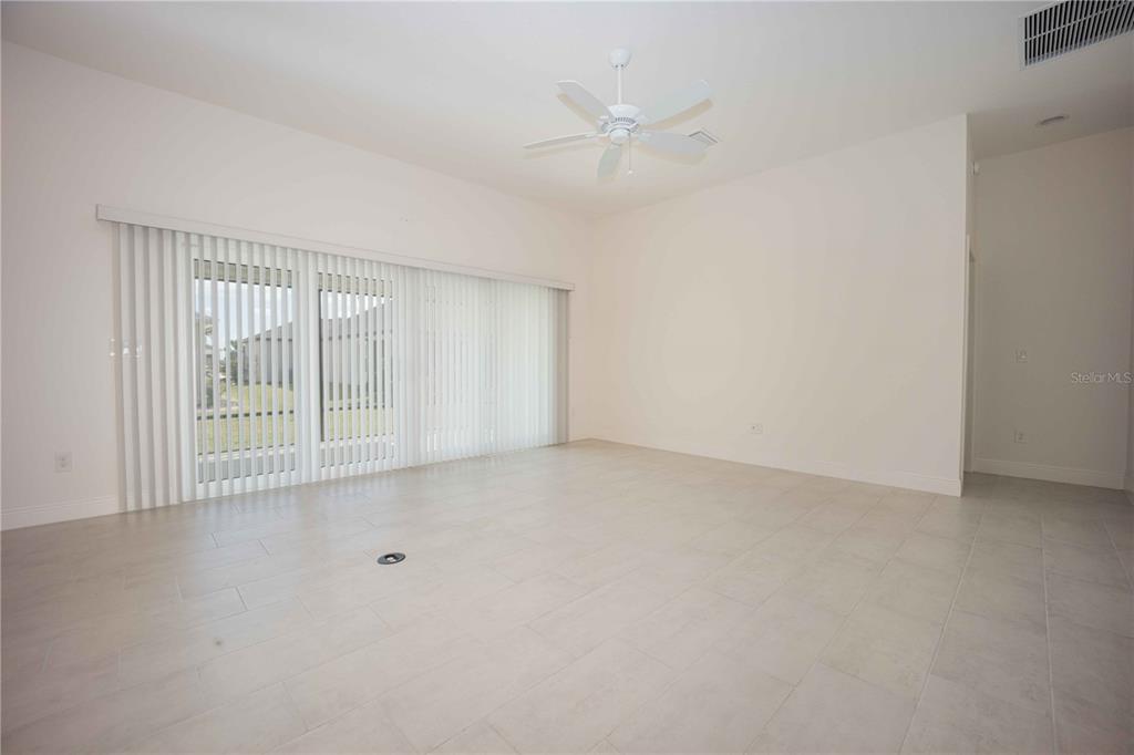 858 Bowden Road The Villages, FL 32163 - Photo 4 of 16