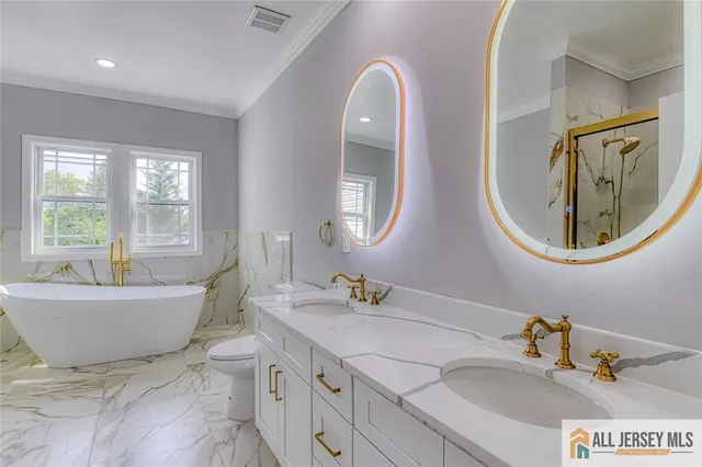 $1,449,000 | 6 Terry Lane, East Brunswick, NJ 08816