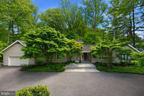 $1,829,000 | 11815 Beekman Place, Rockville, MD 20854