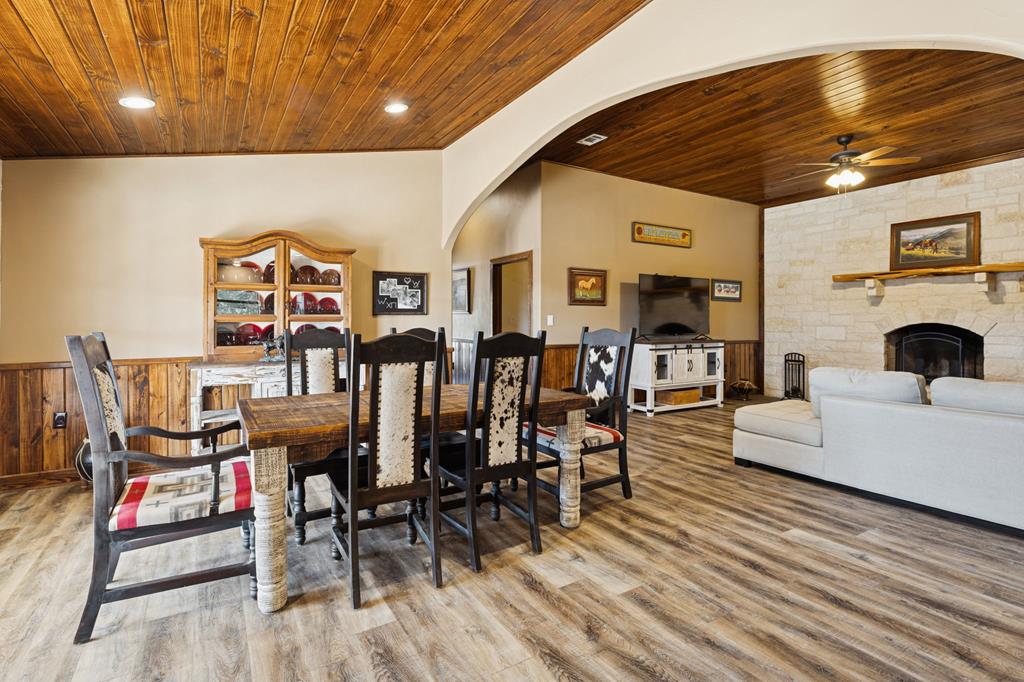 383 Elm Pass Road Center Point, TX 78010 - Photo 33 of 91 Gallery Image 33