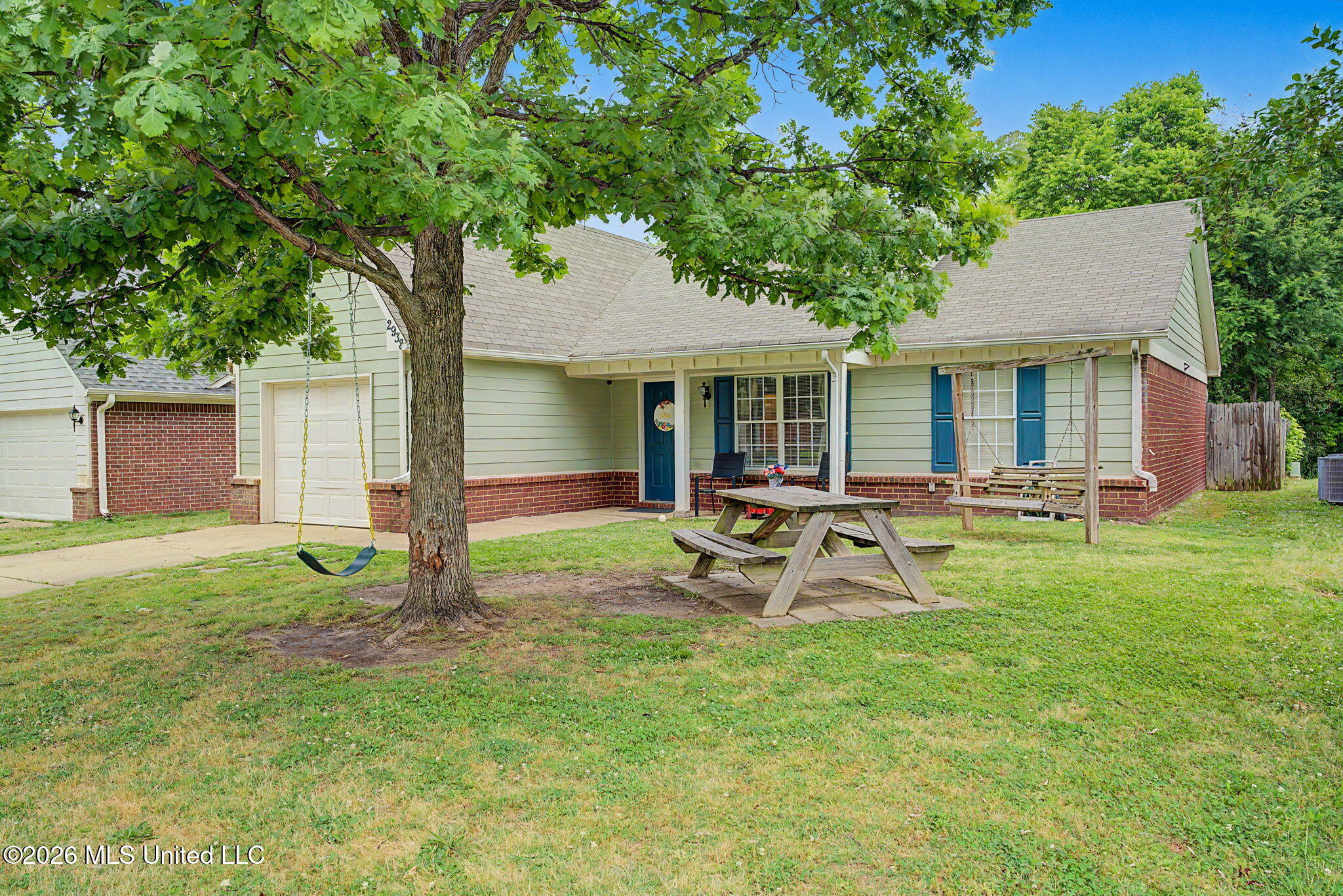 2938 Connor Reed Drive Horn Lake, MS 38637 - Photo 4 of 31 4-web-or-mls-2938 Connor Reed Dr-3