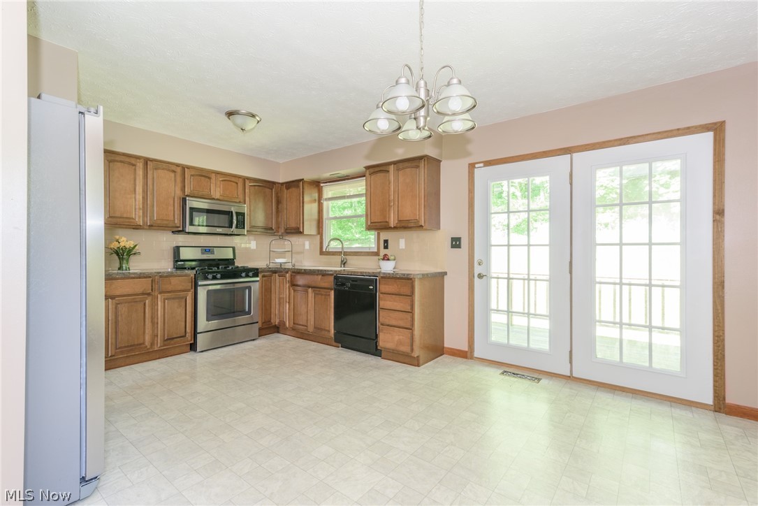 12736 Clinton Road Doylestown, OH 44230 - Photo 12 of 35 Gallery Image 12