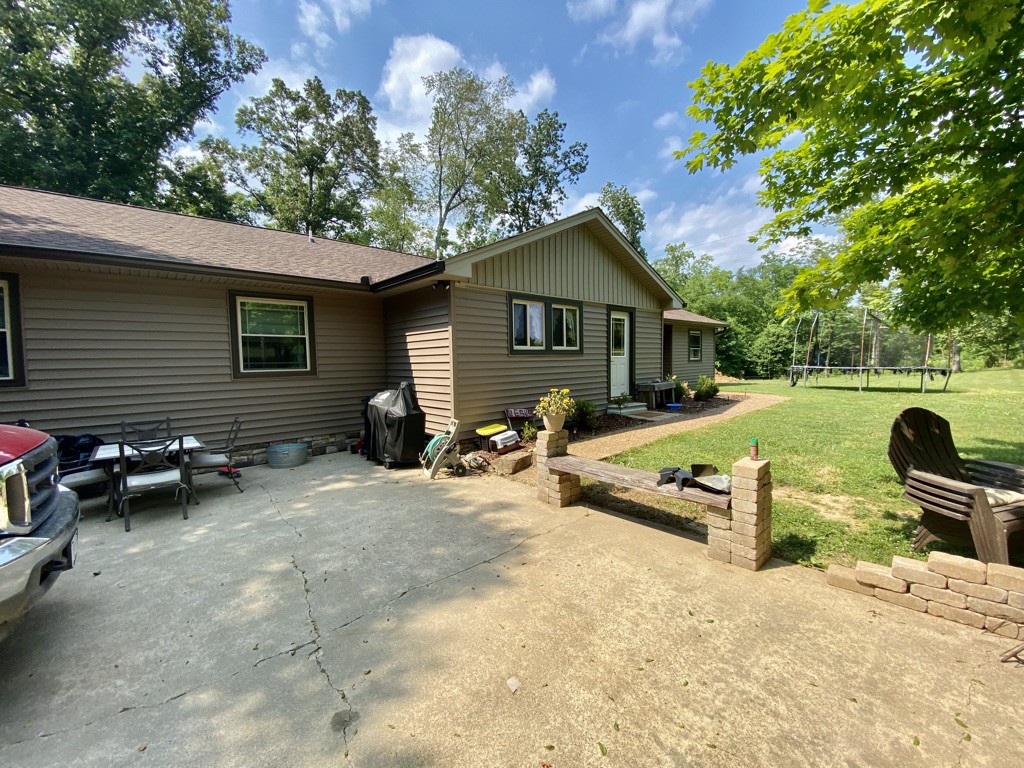 560 Butler Bridge Road Portland, TN 37148 - Photo 19 of 26 a view of a house with a patio