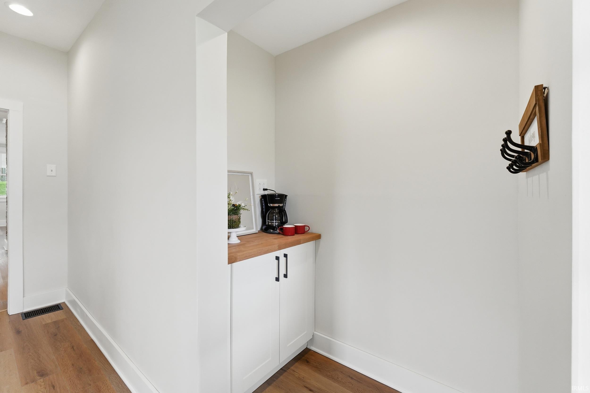 229 Center Street Fort Wayne, IN 46808 - Photo 14 of 36