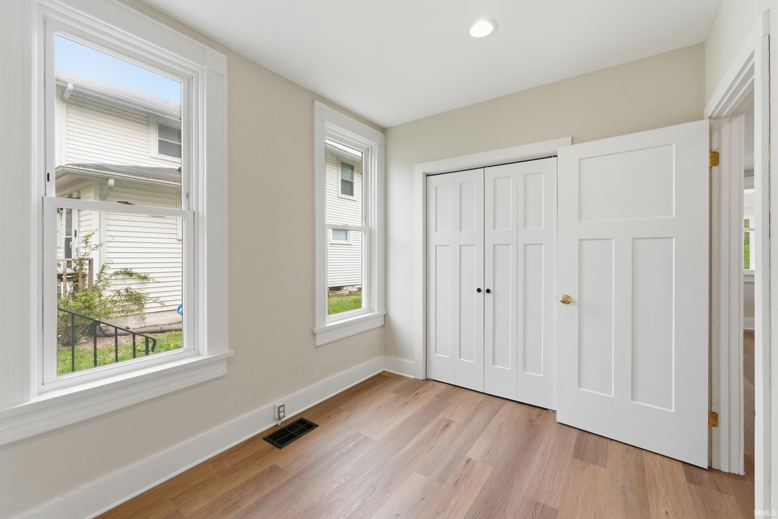 229 Center Street Fort Wayne, IN 46808 - Photo 18 of 36