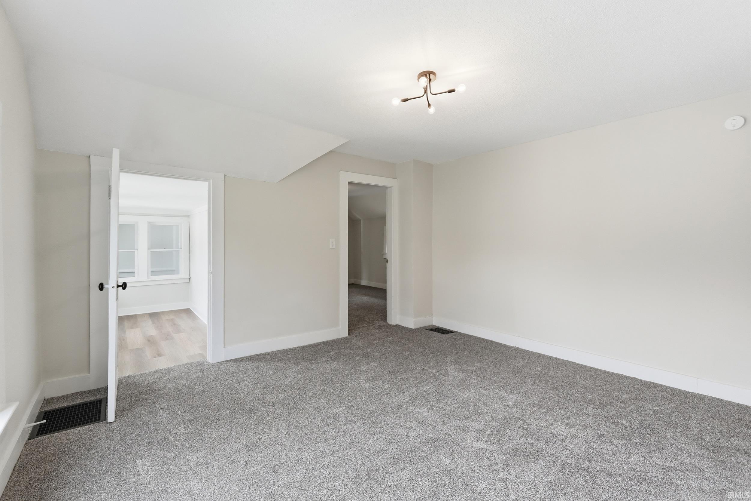 229 Center Street Fort Wayne, IN 46808 - Photo 26 of 36