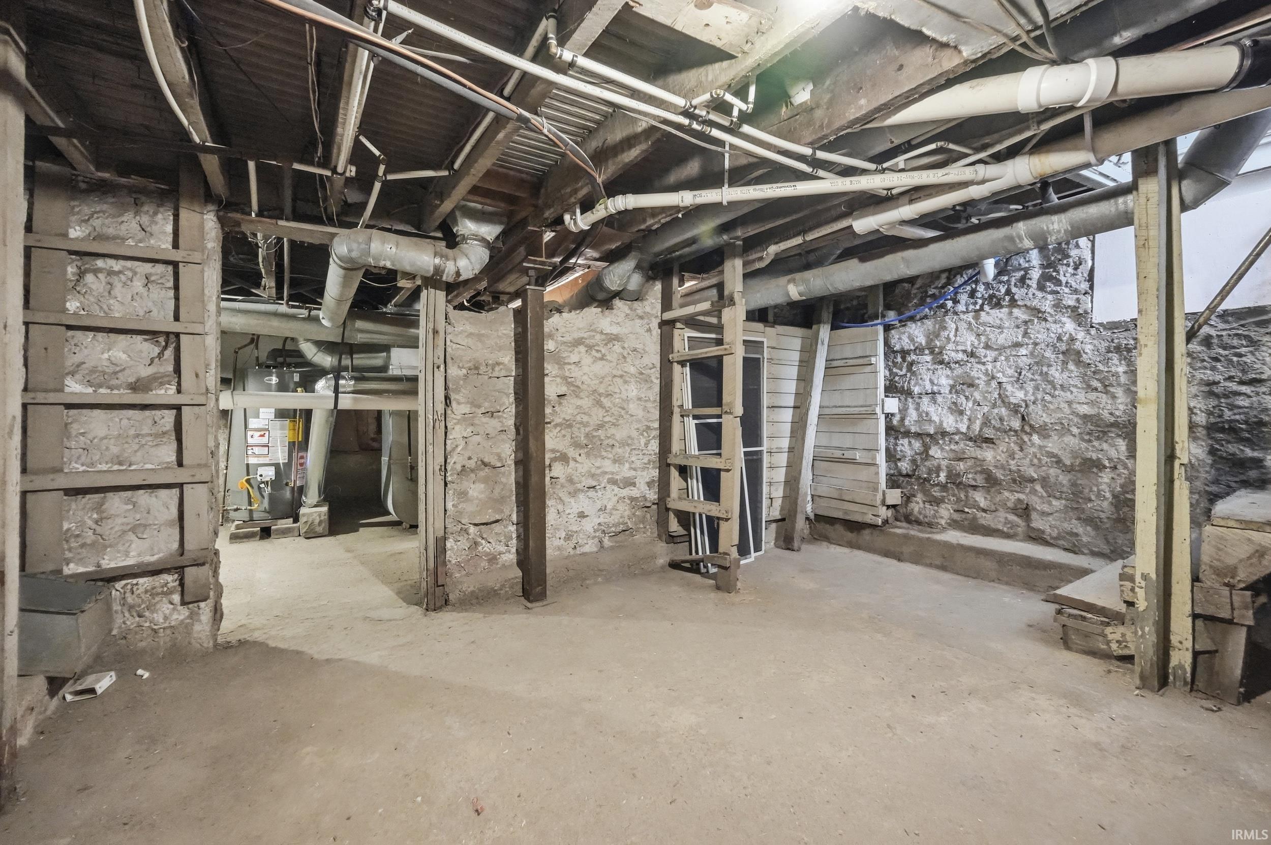 229 Center Street Fort Wayne, IN 46808 - Photo 33 of 36