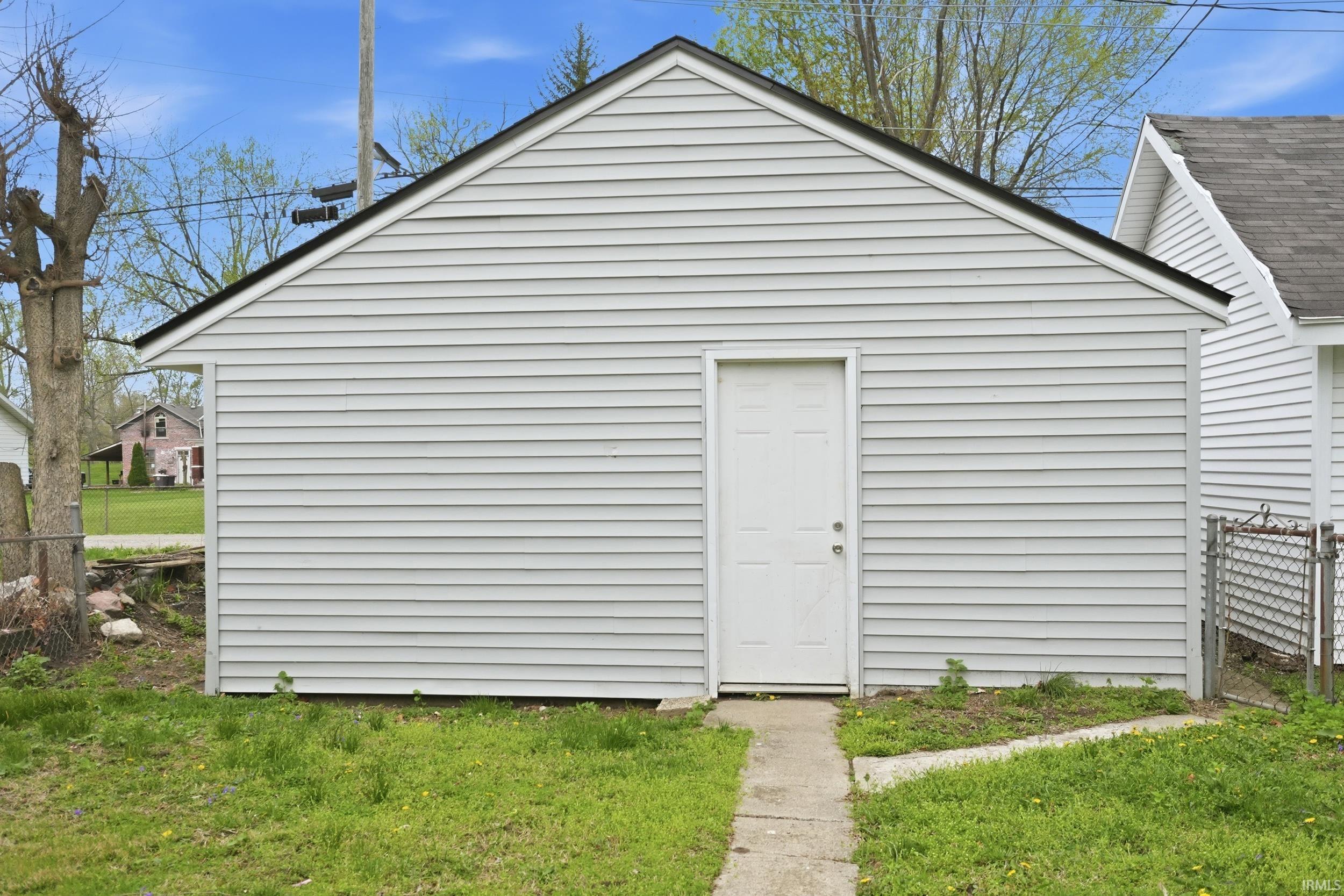 229 Center Street Fort Wayne, IN 46808 - Photo 35 of 36