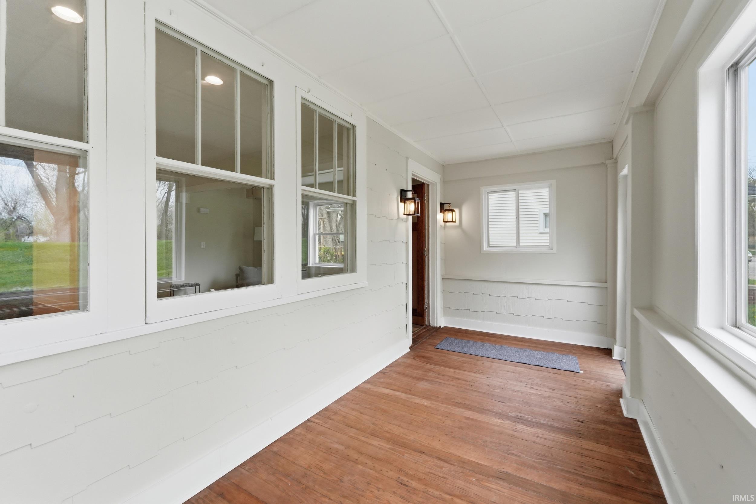 229 Center Street Fort Wayne, IN 46808 - Photo 4 of 36