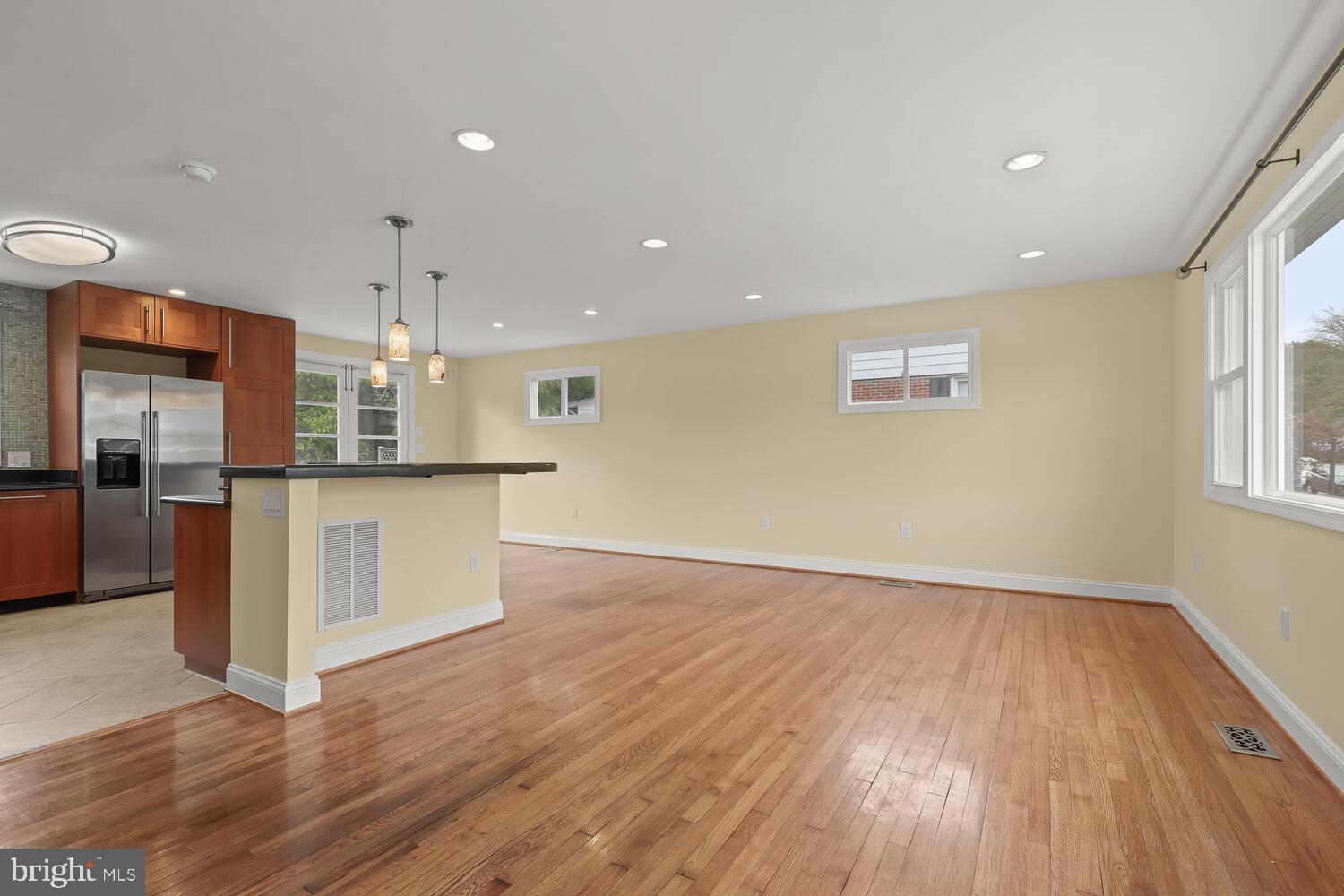 208 Meadowvale Road Lutherville-Timonium, MD 21093 - Photo 7 of 42 Living Room
