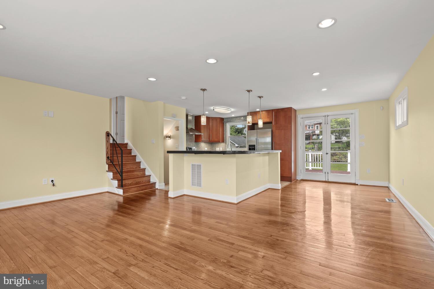 208 Meadowvale Road Lutherville-Timonium, MD 21093 - Photo 8 of 42 Living Room