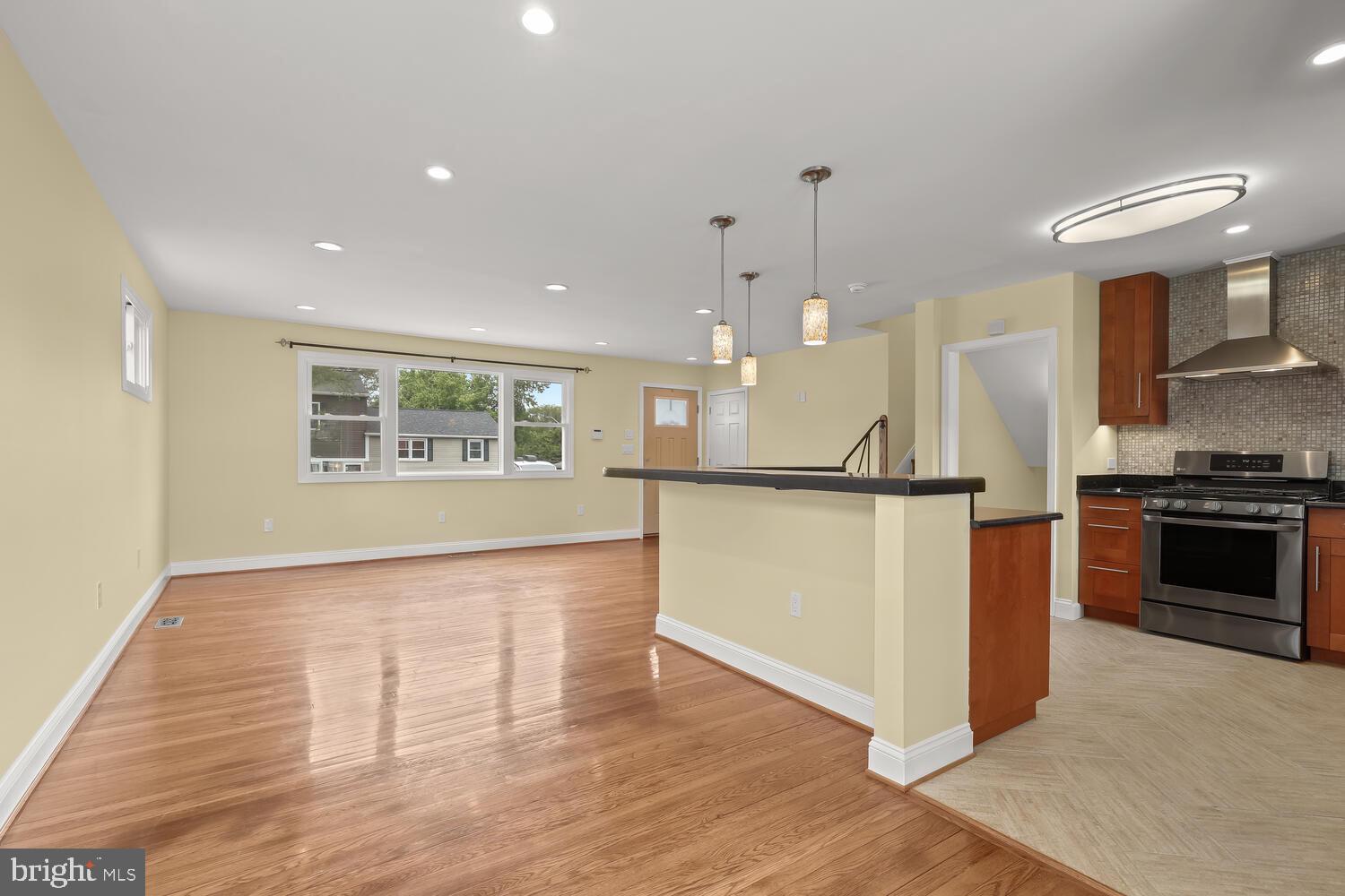 208 Meadowvale Road Lutherville-Timonium, MD 21093 - Photo 9 of 42 Living Room