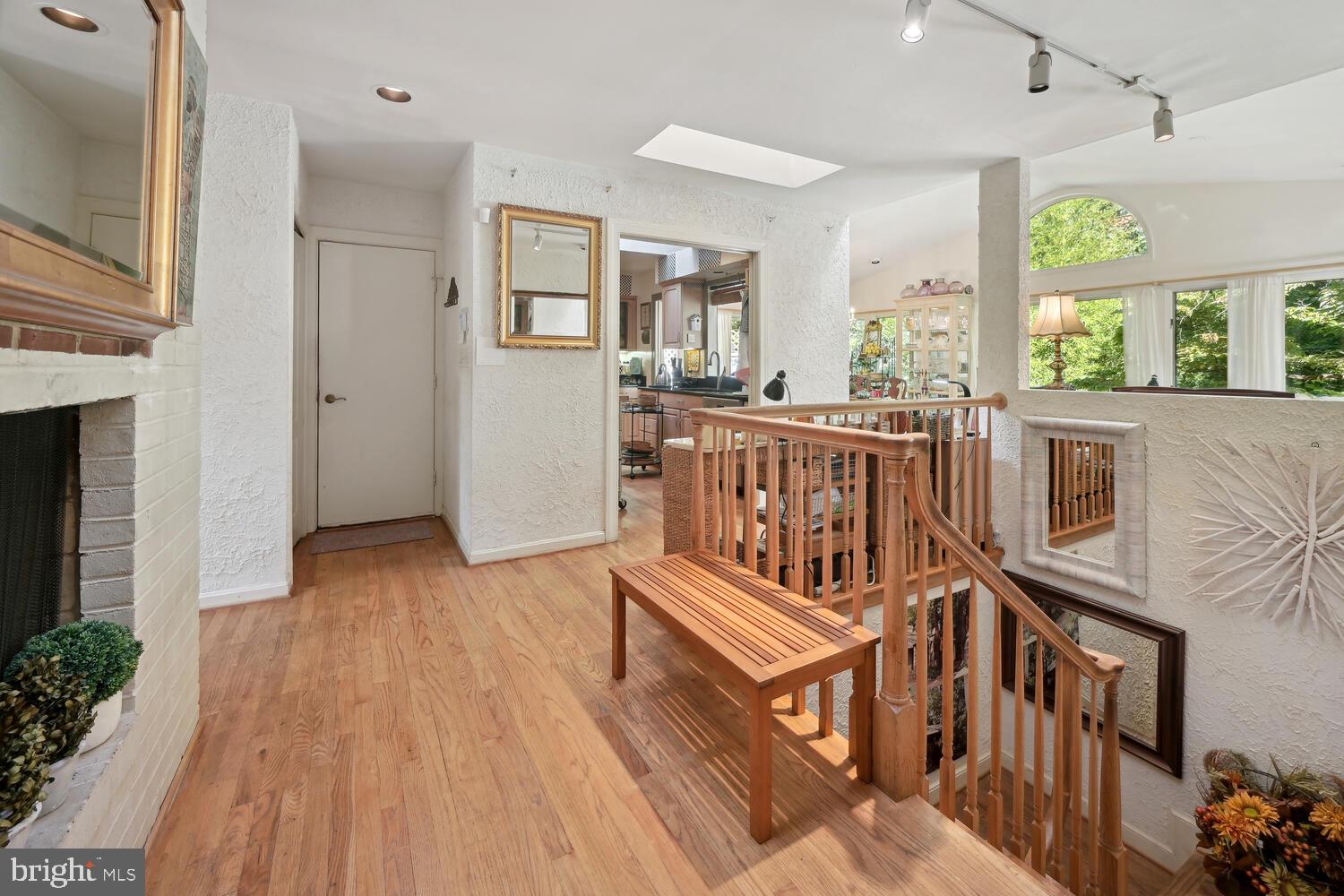 6205 Poe Road Bethesda, MD 20817 - Photo 26 of 44 Main Level Landing