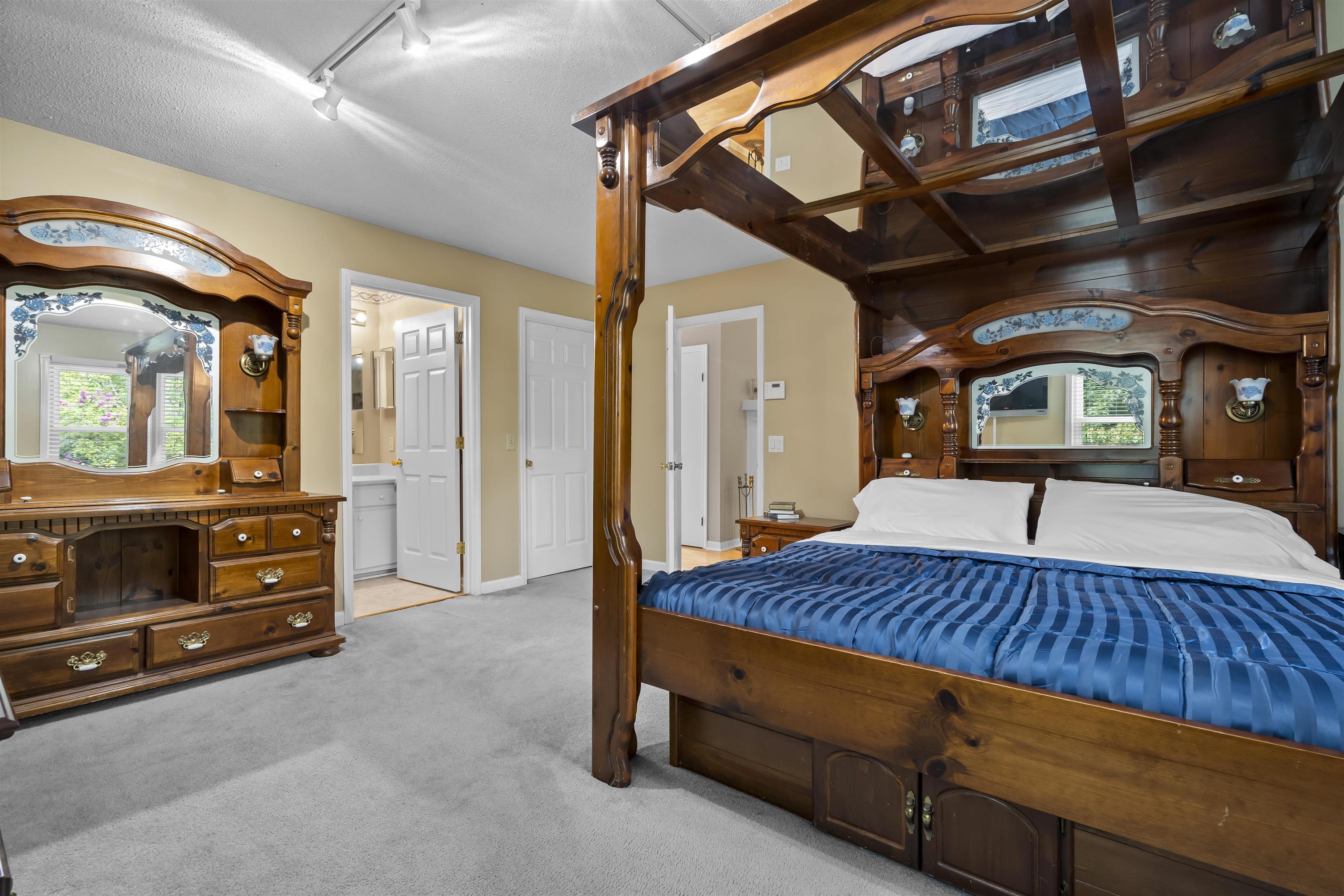 404 Ridgeway Court Easley, SC 29640 - Photo 13 of 35