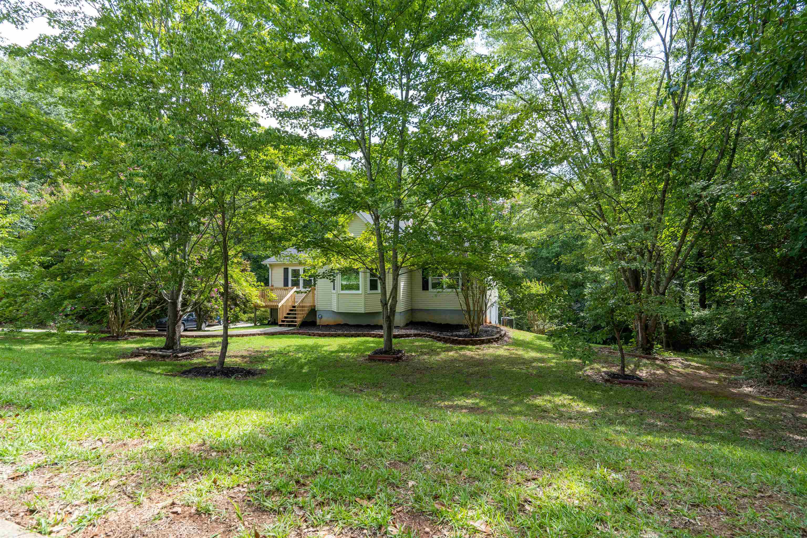 404 Ridgeway Court Easley, SC 29640 - Photo 3 of 35