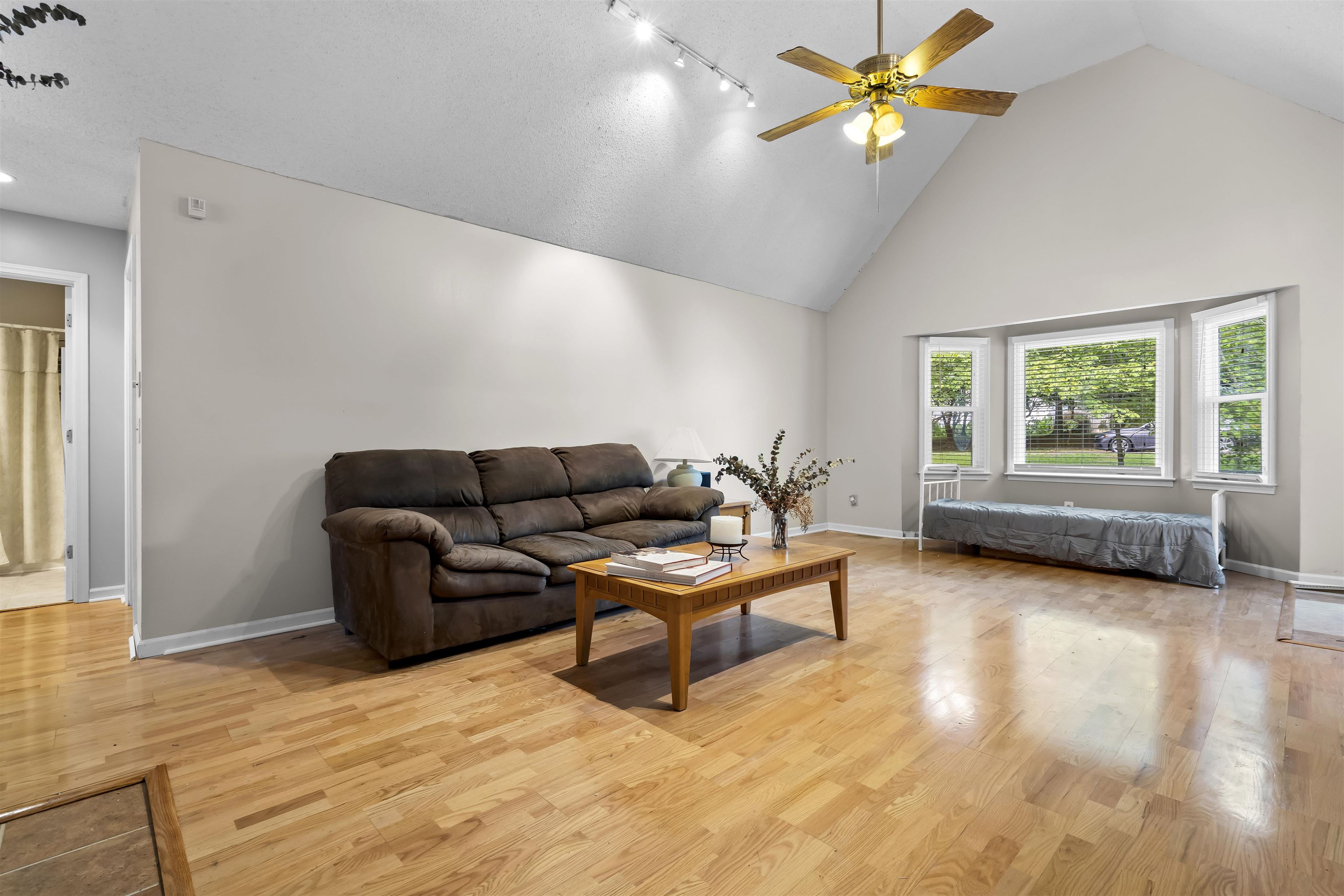 404 Ridgeway Court Easley, SC 29640 - Photo 6 of 35