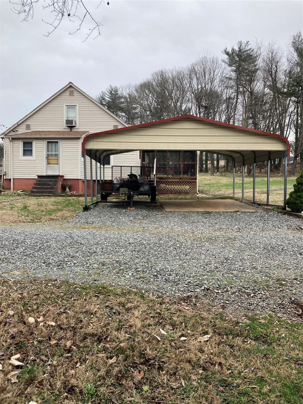 117 Water Filter Plant Road Morganton, NC 28655 - Photo 3 of 30 a front view of a house with garden