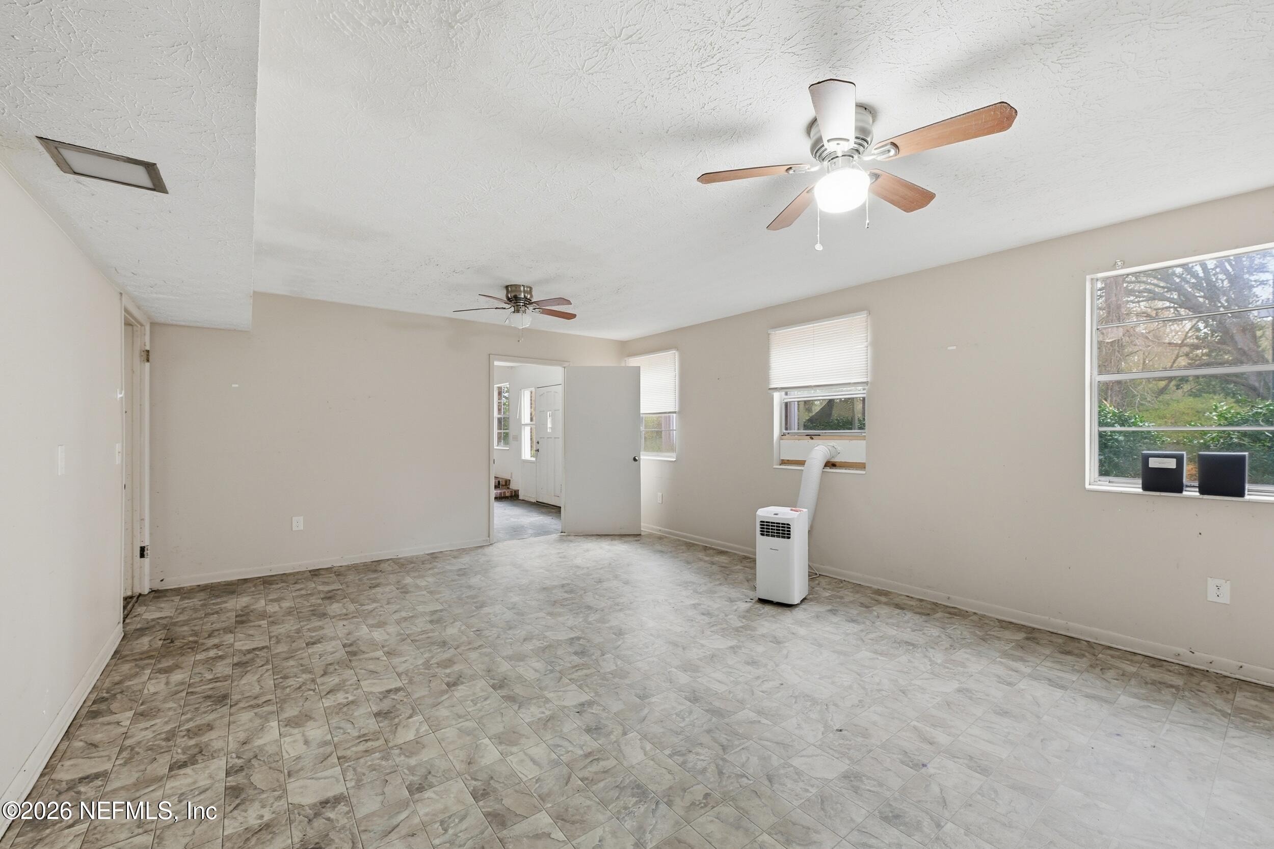 477 Pringle Road Jacksonville, FL 32234 - Photo 12 of 40 477 pringle rd014
