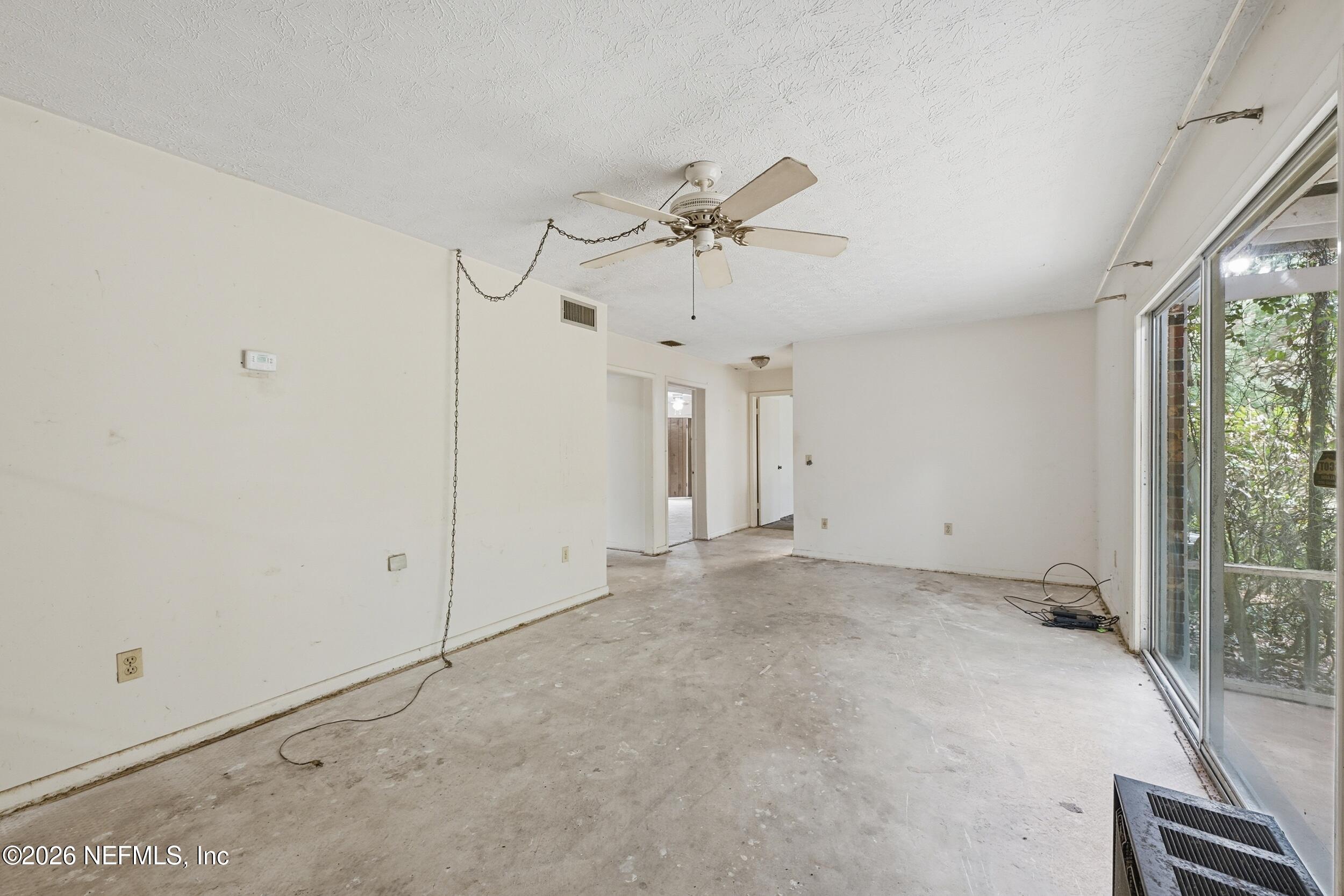 477 Pringle Road Jacksonville, FL 32234 - Photo 9 of 40 477 pringle rd010