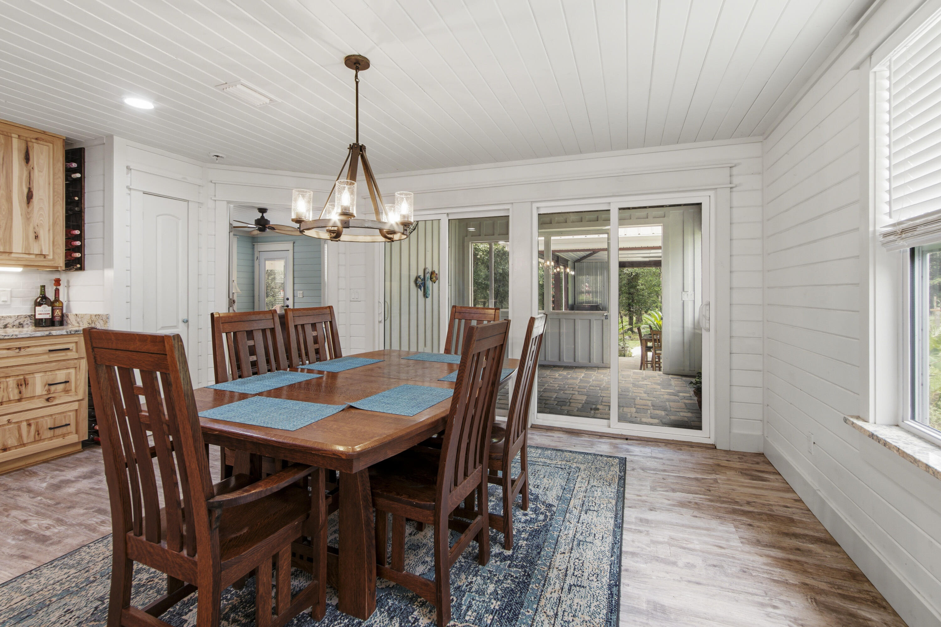 108 Hayes Road DeFuniak Springs, FL 32433 - Photo 8 of 37 Dining room