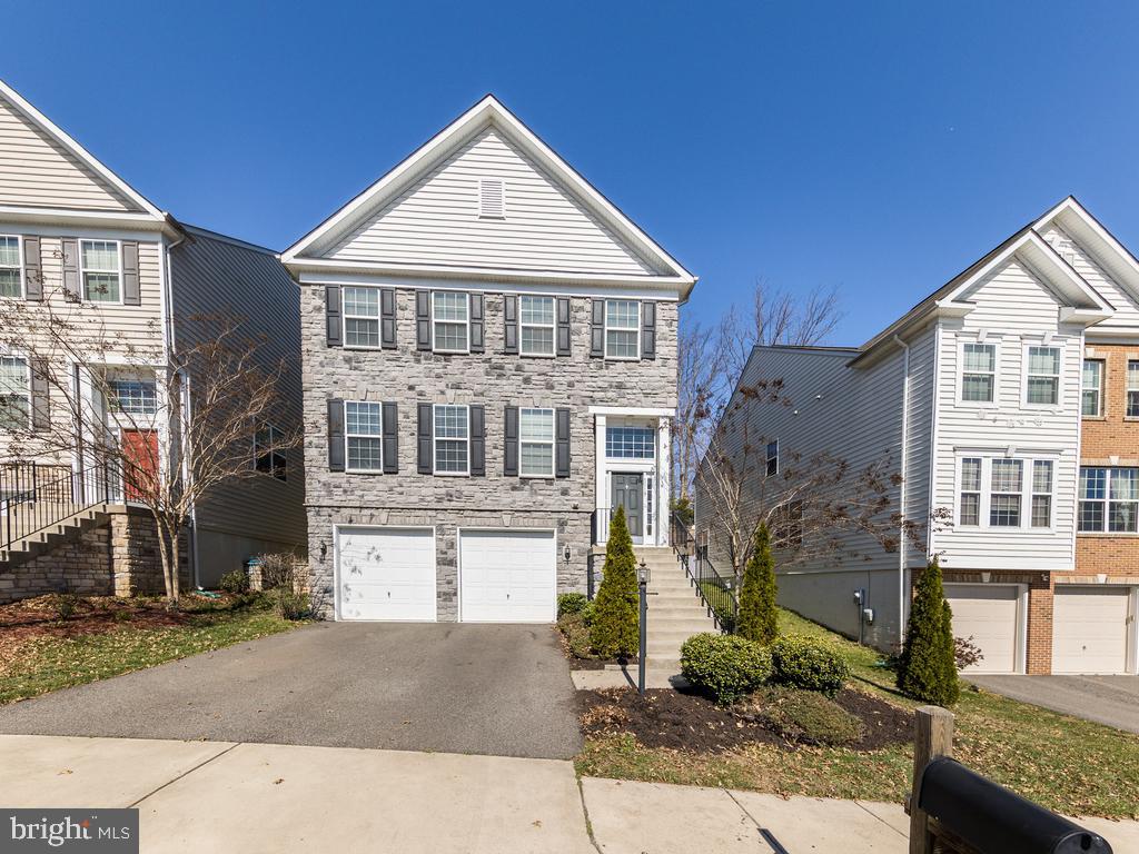 3519 Eagle Ridge Drive Woodbridge, VA 22191 - Photo 2 of 43