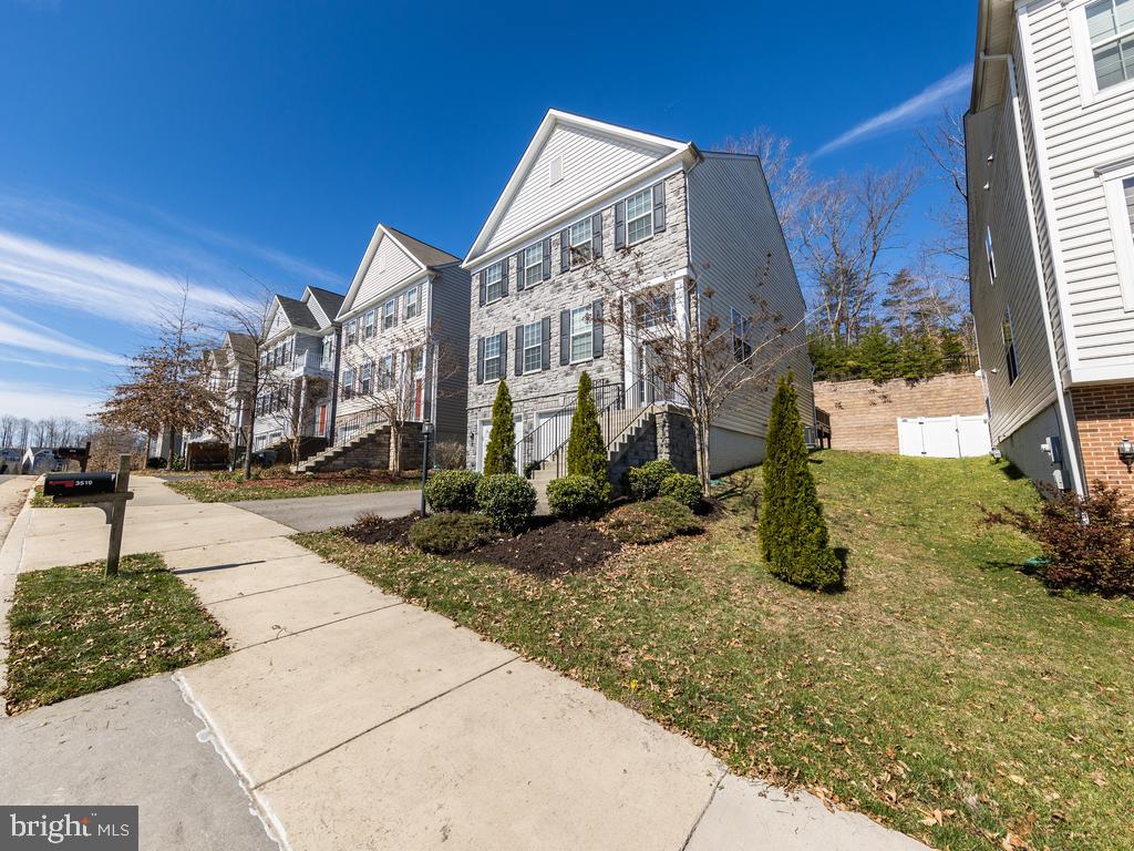 3519 Eagle Ridge Drive Woodbridge, VA 22191 - Photo 4 of 43