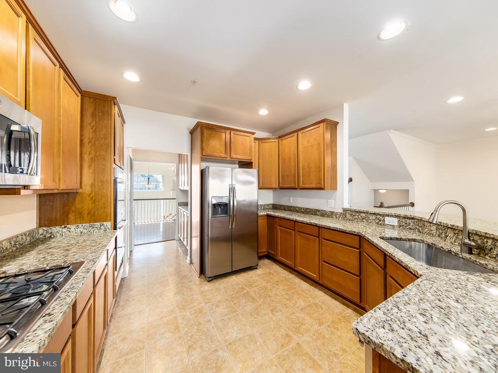 3519 Eagle Ridge Drive Woodbridge, VA 22191 - Photo 8 of 43