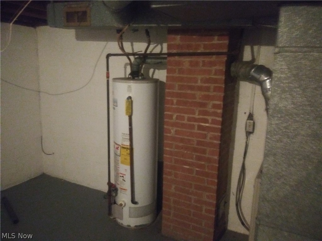 15902 Seville Road Cleveland, OH 44128 - Photo 13 of 24 Gallery Image 13