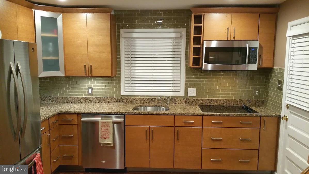 119 Devonshire Road Wilmington, DE 19803 - Photo 14 of 37 Custom cabs, stainless steel appliances! O/E
