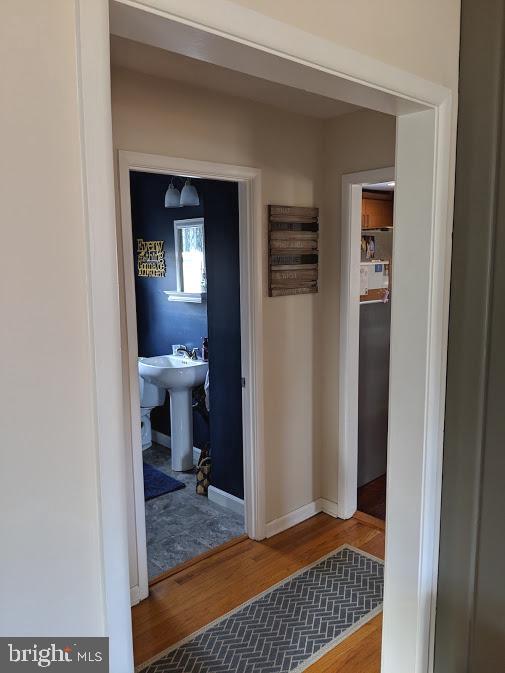 119 Devonshire Road Wilmington, DE 19803 - Photo 22 of 37 Refreshed, first floor powder room!