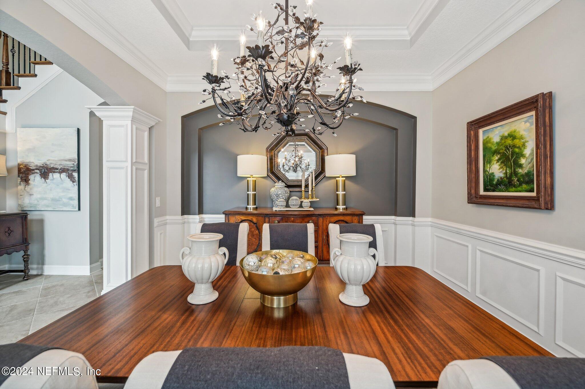 283 Stonewell Drive St. Johns, FL 32259 - Photo 16 of 72 Trey ceiling and furniture niche