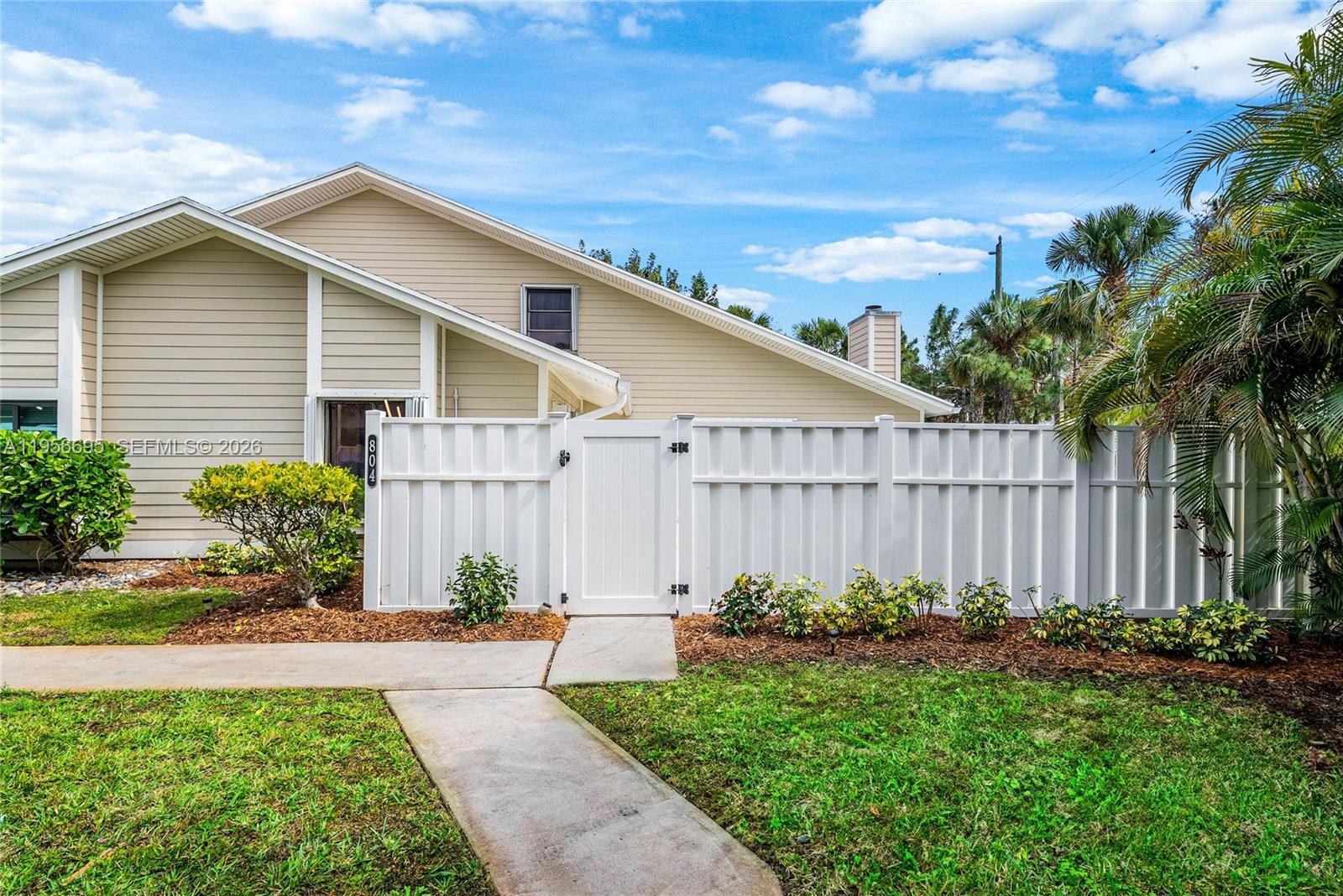804 Summerwinds Lane Jupiter, FL 33458 - Photo 2 of 33