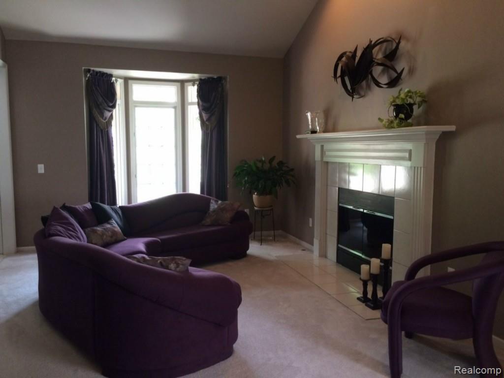 1398 Kentfield Drive Rochester, MI 48307 - Photo 7 of 25 891-55686f9b5f852.jpg