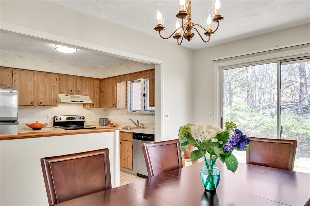 19 April Lane, Unit 19 Lexington, MA 02421 - Photo 13 of 39