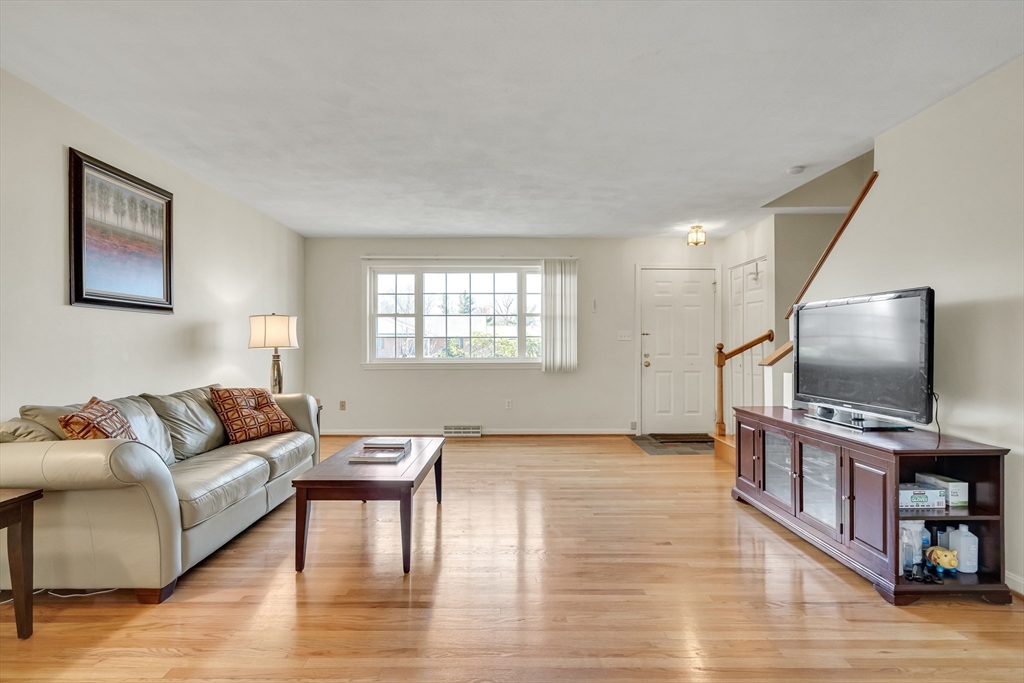 19 April Lane, Unit 19 Lexington, MA 02421 - Photo 15 of 39