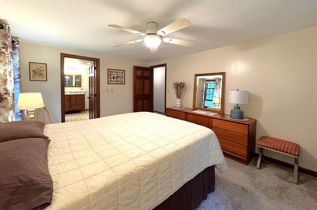 4 Riverwood Road Kingston, NH 03848 - Photo 23 of 42