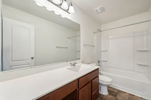$2,095 | 3306 Putnam Fields, Converse, TX 78109