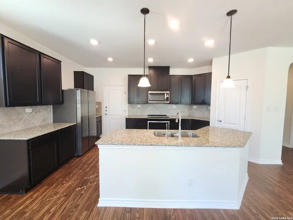 $2,095 | 3306 Putnam Fields, Converse, TX 78109