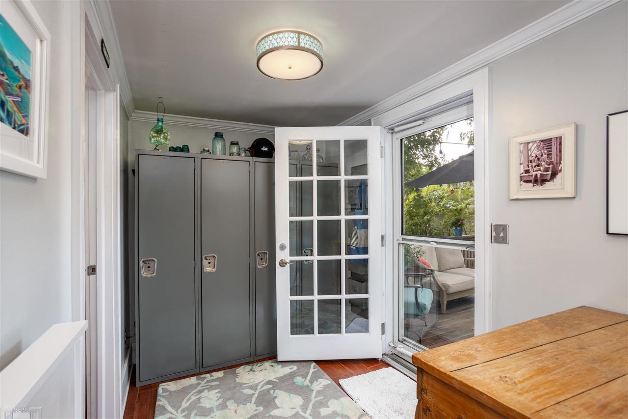 1817 Hawthorne Road Grosse Pointe Woods, MI 48236 - Photo 10 of 42