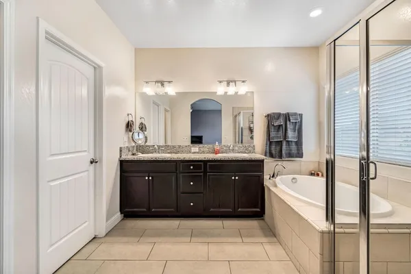 $480,000 | 2425 North Divisadero Street, Visalia, CA 93291